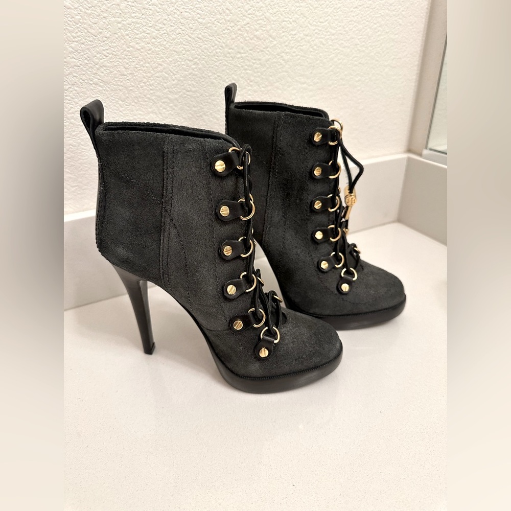 New Tory Burch Lace Up Ankle Boots Size 5
